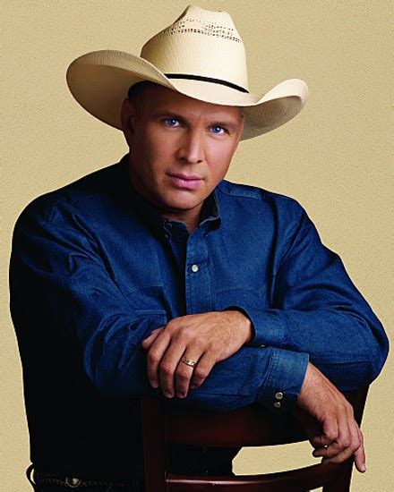 Land Of The Nerds Garth Brooks Returns To Country Music With A