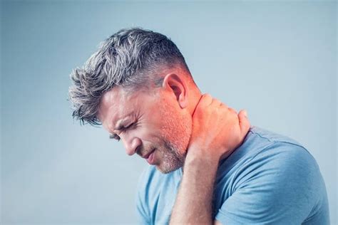 7 Ways To Treat Chronic Neck Pain