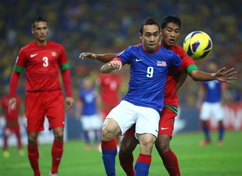 Kali ini, mereka bakal bentrok dengan tuan timnas indonesia tak didampingi simon mcmenemy. Gambar Perlawanan Malaysia Vs Indonesia Piala AFF Suzuki 2012