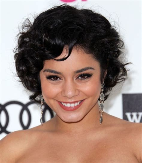 You can get your curls bobbed to sit in a style that nearly kisses your. Black Curly Bob Hairstyle - Hairstyles Weekly