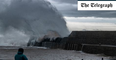 Storm Ciara Forecasters Warn Of Danger To Life As 80mph Winds Set To