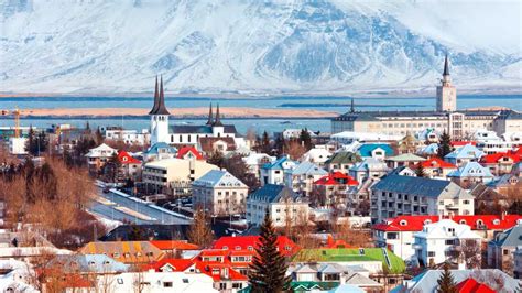 It is located in southwestern iceland, on the southern shore of faxaflói bay. Sehenswürdigkeiten in Reykjavik | Tourlane