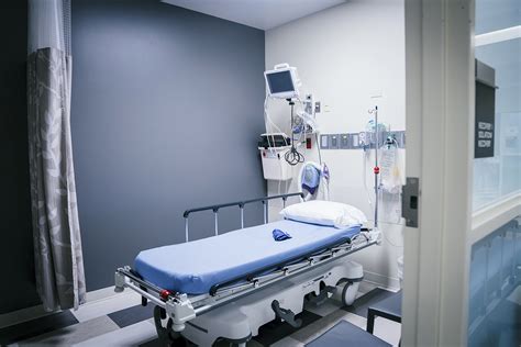 Eerie Emptiness Of Ers Worries Doctors As Heart Attack And Stroke