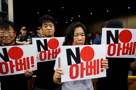 US says Japan, South Korea 'soul searching' needed over damaging row