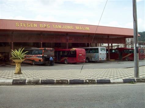 Nós comparamos todos os ônibus disponíveis para tanjung malim e mostramos os horários de partida e chegada, as paradas exatas, os horários das viagens e, claro, os melhores preços de passagens. Unit Pengambilan Kolej Komuniti Hulu Selangor ...