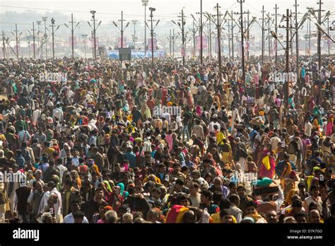 India Crowd Travel Hi Res Stock Photography And Images Alamy
