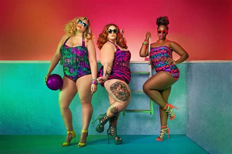 Pictures Of Tess Holliday S Ad Campaign For Torrid And Swimsuit Label Sea By Monif C Glamour