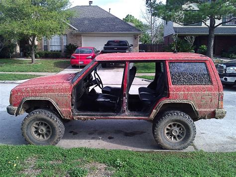 There's no need to stab yourself under the fingernail. time to take the doors off - Jeep Cherokee Forum