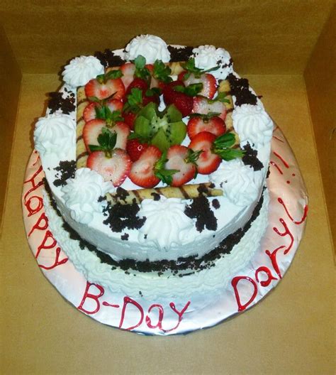 Baking powder, dutch process cocoa powder, unsalted butter, heavy whipping cream and 10 more. Chocolate cake whith whipped cream (With images) | Desserts, Chocolate cake, Cake