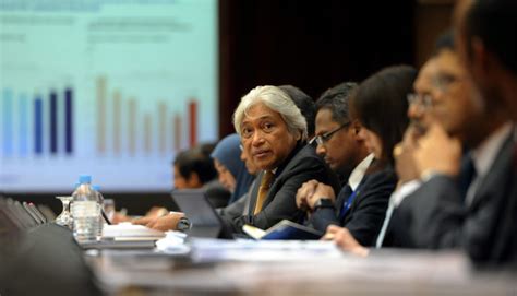 Perlantikan beliau berkuatkuasa pada 1 mei 2016. Muhammad Ibrahim Bukan Lagi Gabenor Bank Negara Malaysia ...