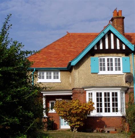 Arts and Crafts House © David Ballard cc-by-sa/2.0 :: Geograph Britain