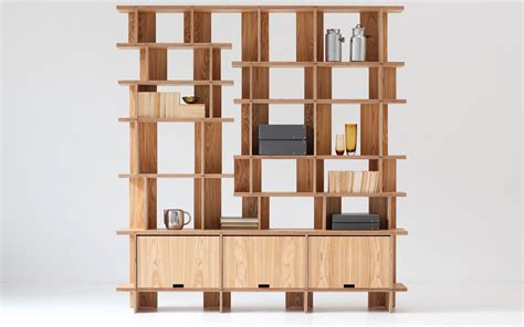 Tipi, a modular shelving system was born after a trip of one year around the world and it is inspired by nomadic populations. S25 - modular shelving system | Green Product Award