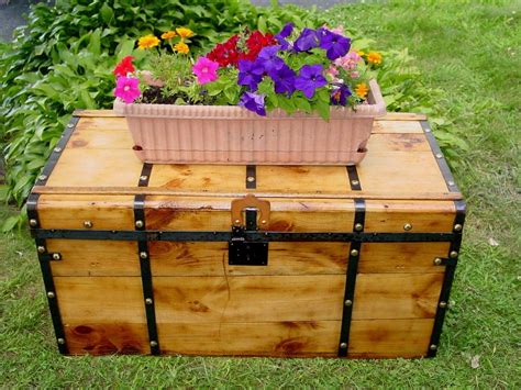 Antique Steamer Trunk Flat Top Civil War Stagecoach Chest Coffee Table