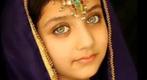The Most Beautiful Eyes Of An Afghan Girl Gooyadaily