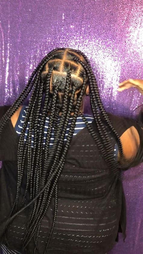 I know a lot of ppl do their knotless braids in. Large knotless by StylishVee 🔥 Video in 2020 | Box ...