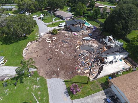 Florida Sinkhole Gets Bigger 2 More Homes Condemned