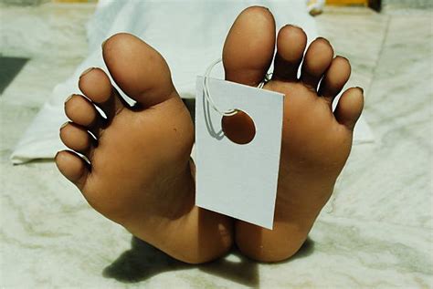 100 Dead Body Morgue Human Foot Toe Tag Stock Photos Pictures