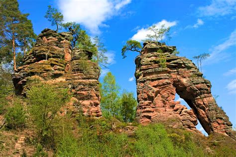 Dahner felsenland (verbandsgemeinde) — dahner felseland est une verbandsgemeinde (collectivité territoriale) de l arrondissement du palatinat sud ouest dans la rhénanie palatinat en allemagne. Die schönsten Wanderwege im Dahner Felsenland