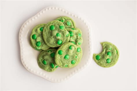 Green Bravery Cookies · Book Nerd Mommy