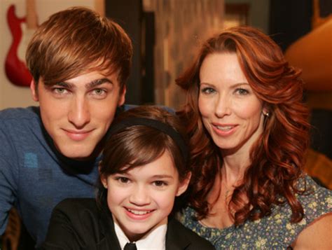 Nick News: Novo Episodio de Big time rush - BIG TIME MOMS