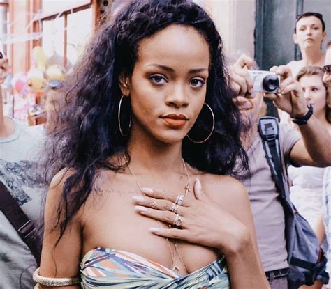 Twitter Rihanna Hoop Earrings Fashion