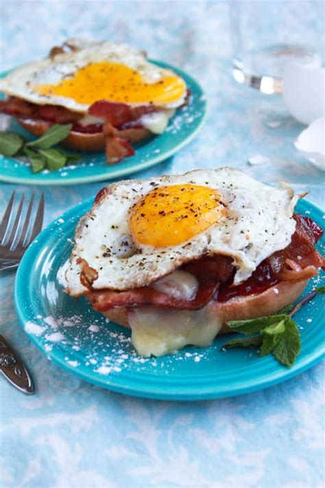 Patrick's day dinner with a quick sauerkraut, swiss cheese and thousand island dressing. Homemade Bagel Sandwich Recipes for a Delicious Meal Any ...