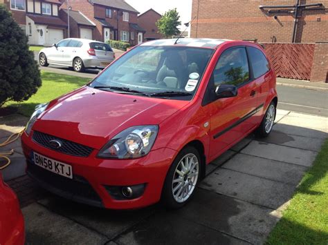 Ford Fiesta Zetec S 30th Anniversary Edition Only 35k Miles Club