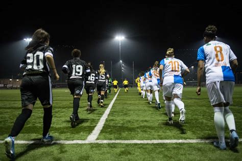 Il football club lugano (abbreviato fc lugano o fcl), comunemente noto come lugano calcio o lugano (in dialetto lügàn da fótbal o lügàn) è una società calcistica svizzera con sede nella città di lugano, nel canton ticino. L'ASF rilancia il calcio femminile, il Lugano ci sarà ...