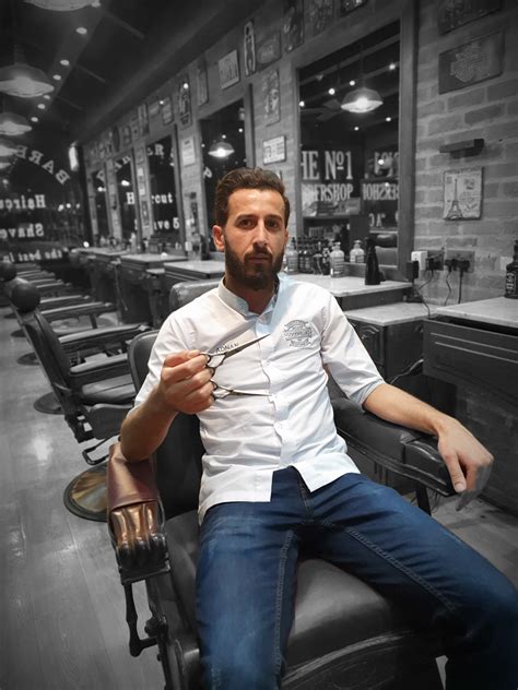 Part menarik shukri yahaya ganggu isterinya tya adnan untuk tak menangis khuzairi 7 hari real life. Meet the Fellas - Adnan | Dubai Barber | Barbershop for Men