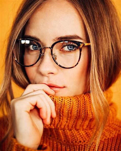 Get Glasses For Round Face Female