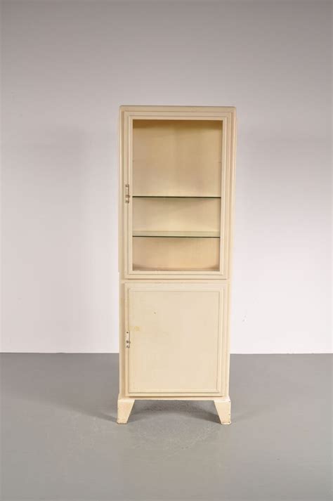 Over 3,400 medicine cabinets great selection & price free shipping on prime eligible orders. Mid Century White Medicine Cabinet for sale at Pamono
