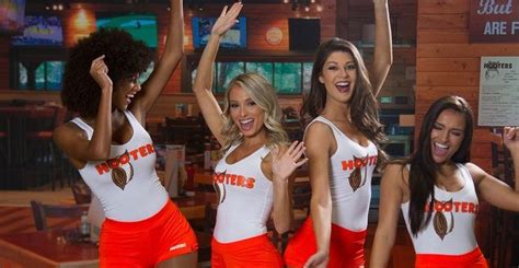 Ranking The Most Attractive Hooters Girls