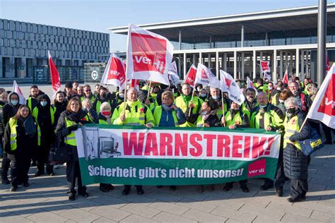 Streik Berlin | LaoraLeeonie