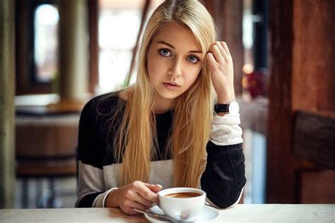 blue eyes long hair blonde looking at viewer women outdoors face grey shirt women