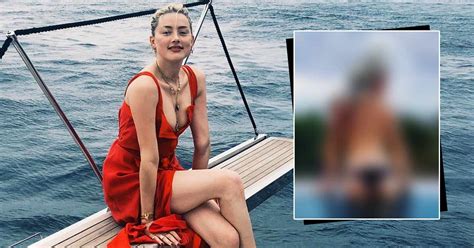 When Amber Heard Went Topless Putting Up A Fiery Display In Water