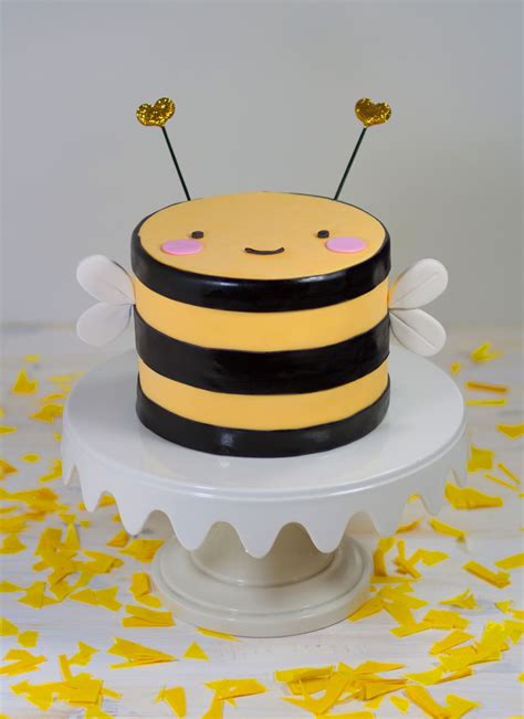 Buzzby The Bee Cake Bee Cakes Cake Cupcake Cakes