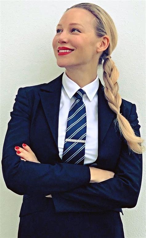 Pin By Mallinson On Women In Tie Women Wearing Ties Woman Suit Fashion Women In Tie