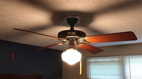 You can easily save the current bills by using hunter outdoor ceiling fans and indoor ceiling fans. 52" Hunter Original ceiling fan Brown/Polished Brass - YouTube