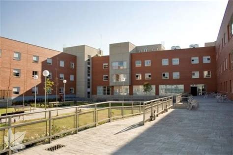 El nuevo aparcamiento está situado cerca del hospital y cuenta con 584 nuevas plazas. Residencia Residencia AMAVIR Torrejón de Ardoz Residencia ...