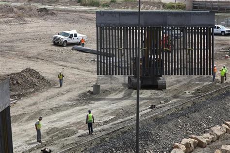 Estadounidense Construye Su Propio Muro En La Frontera Ciudad Juárez El