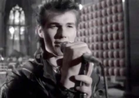 Touch me how can it be believe me the sun always shines on tv hold me close to your heart touch me and give all your love to me. a-ha - The Sun Always Shines On TV