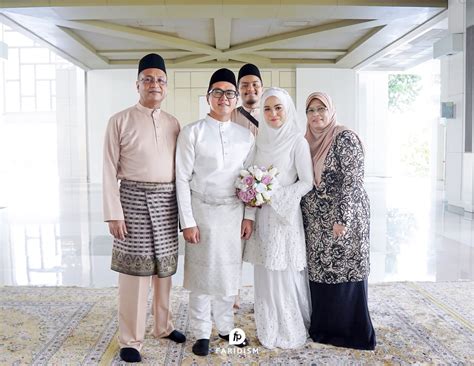 Publications by authors named nur farhana. Rahim & Nur Farhana | January 25, 2020 | Faridism Production
