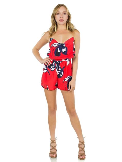stylestalker this romper was born to vacay whether you re out on the weekend or jet setting
