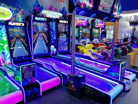 Fansty Bowling Arcade Game Machine Yuto Games