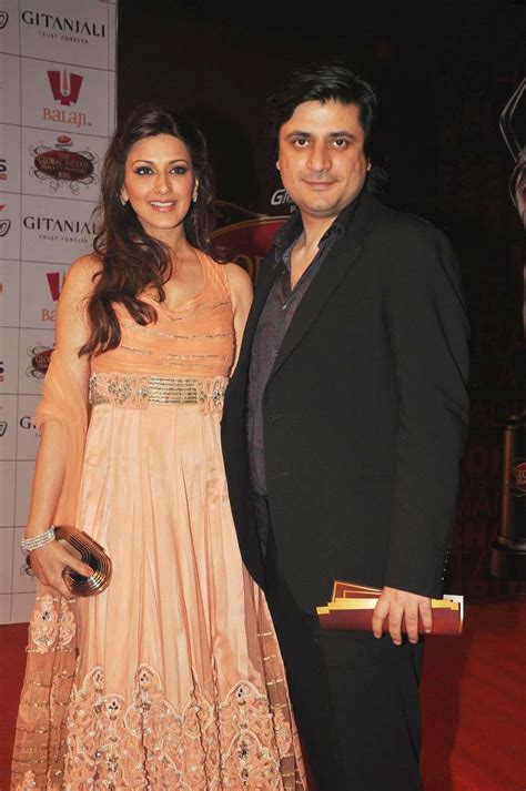 Sonali Bendre With Hubby Goldie Behl At The Global Indian Film Tv Awards Rediff Bollywood