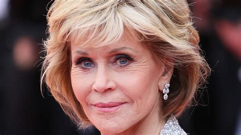 Where To Buy The Exact Clothes Jane Fonda Wears On Grace And Frankie