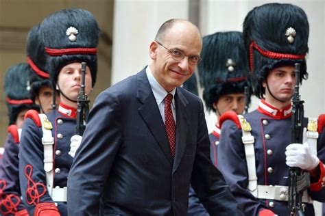 Stasera si resetta il pd, arrivano barca e rodotà. Italie: le Sénat accorde sa confiance au PM Enrico Letta