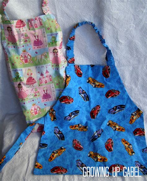 Even the child who has everything will freak out when they unwrap this stuff. Handmade Christmas Gifts:Child Apron
