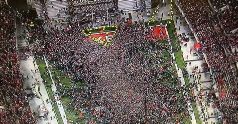 Look Fans Storm The Field At Ohio Stadium After Buckeyes Top Penn State