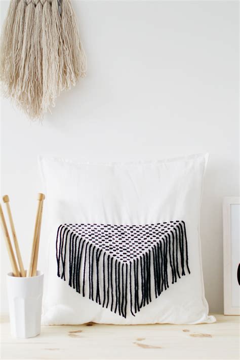 My pillow is 14×14, so i used a 1 and 1/2″ thick piece. DIY Stitched Tassel Cushion | Fall For DIY